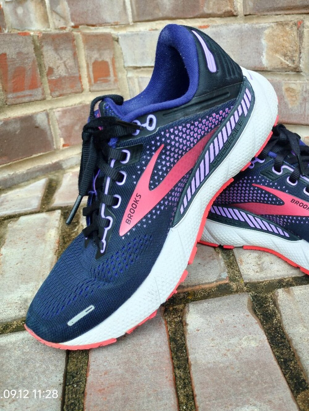 Brooks Adrenaline GTS: support running shoes